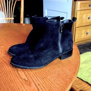 Jessica Simpson Black Suede zip boots, size 9